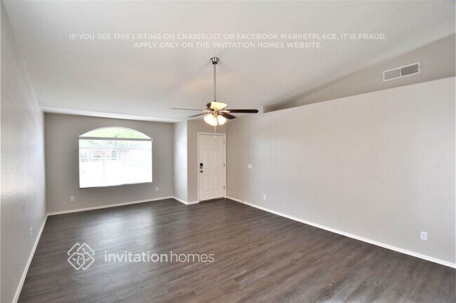 Building Photo - 2832 W Bowker St