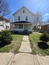 Building Photo - 396 Grace St