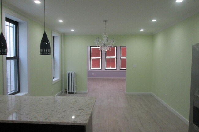 Dining Room - 647 Winthrop St