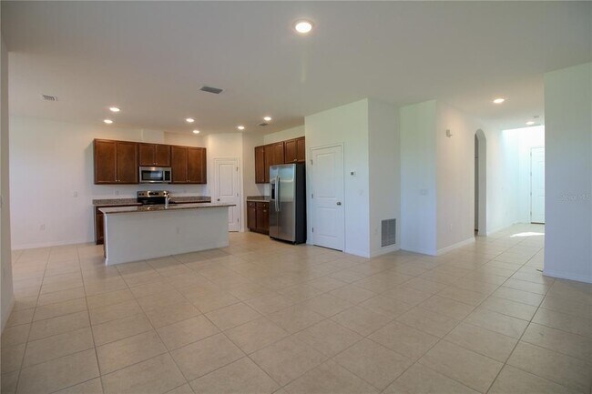 Building Photo - 6524 Great Bear Dr