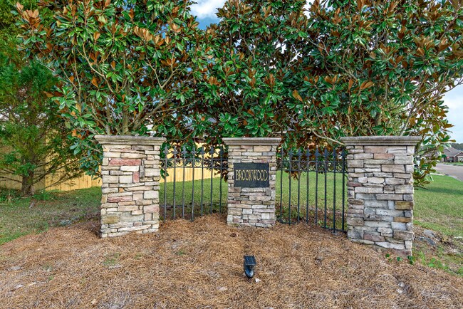 Building Photo - 137 Greyfox Trail