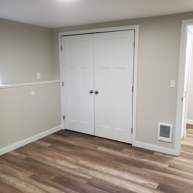 closet in master - 14722 25th Ave NE