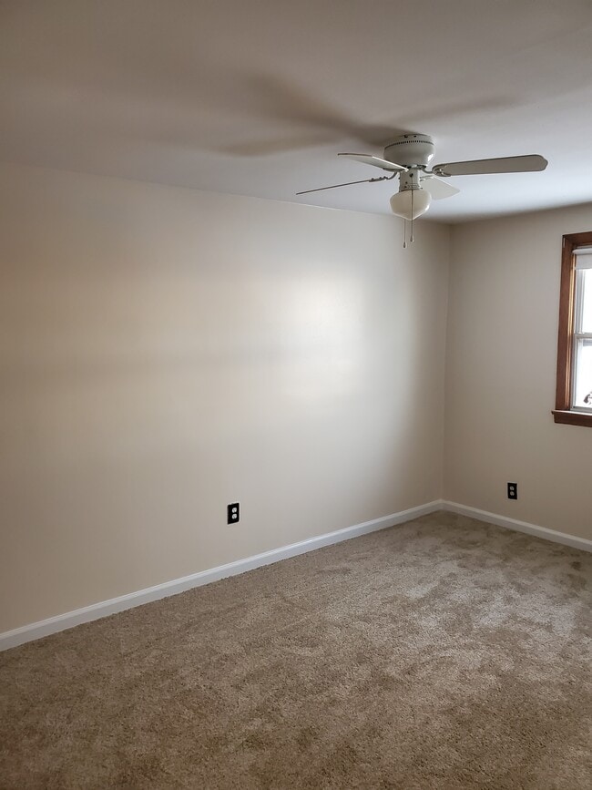 Building Photo - 1007 Foxwood Ln