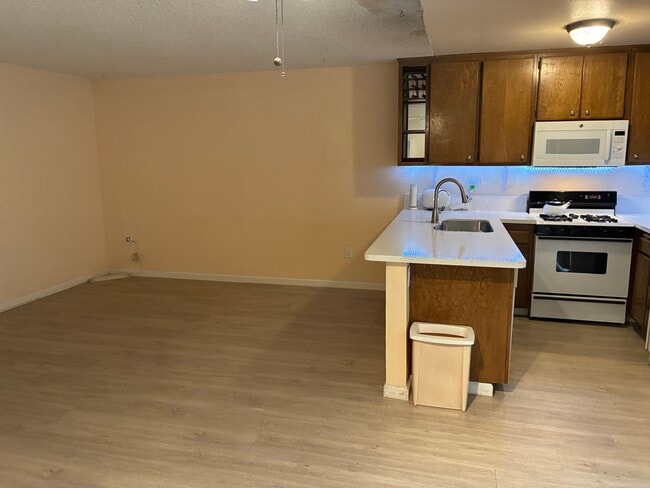 Building Photo - 18530 Hatteras St