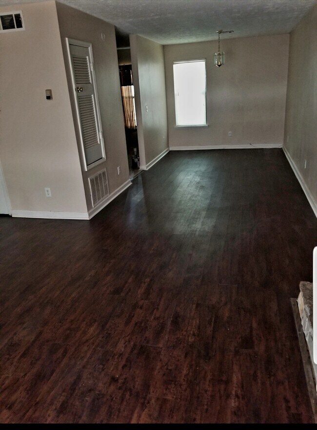 Building Photo - 2368 Wingfoot Pl