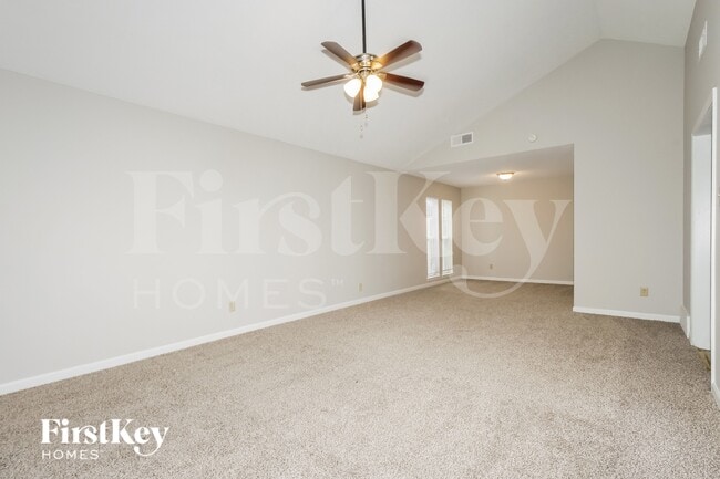 Building Photo - 6331 Golden Park Dr