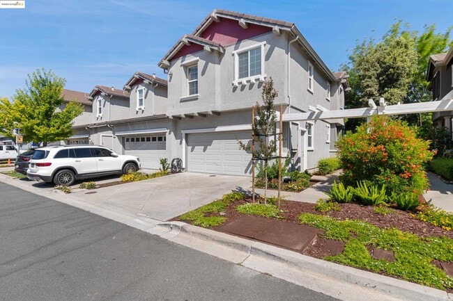 Building Photo - 271 Washington Dr