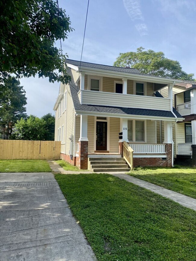 Building Photo - Riverview 2 bedroom 1 bath