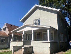 Building Photo - 349 Corinne St SW