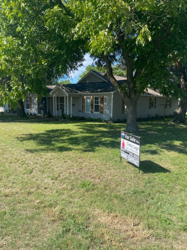 921 Randlett St, Lancaster, TX 75146 House for Rent in Lancaster, TX