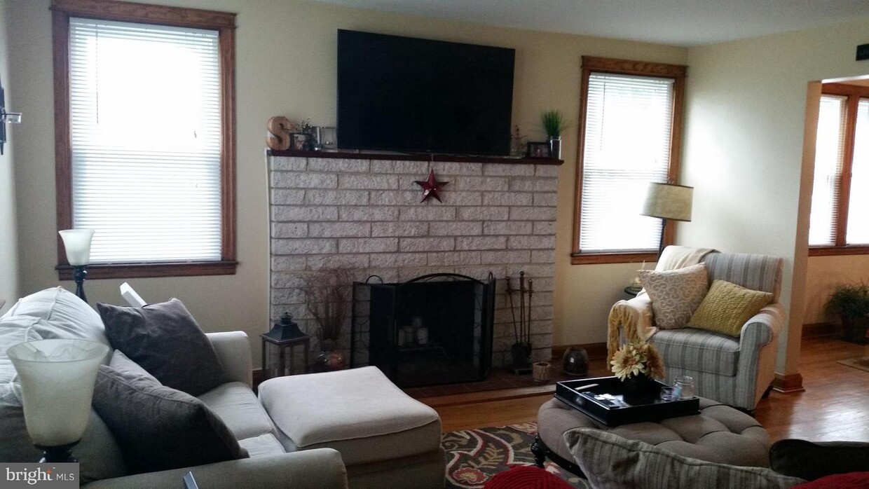 Primary Photo - 312 S Tollgate Rd