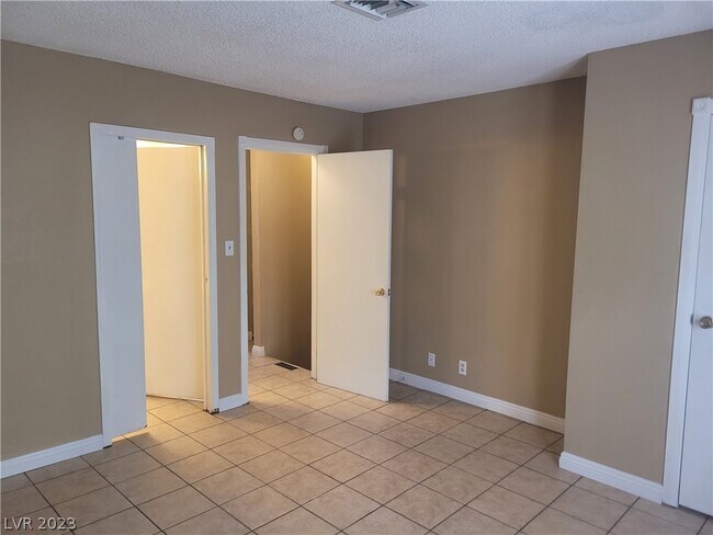 Building Photo - 7084 Burcot Ave