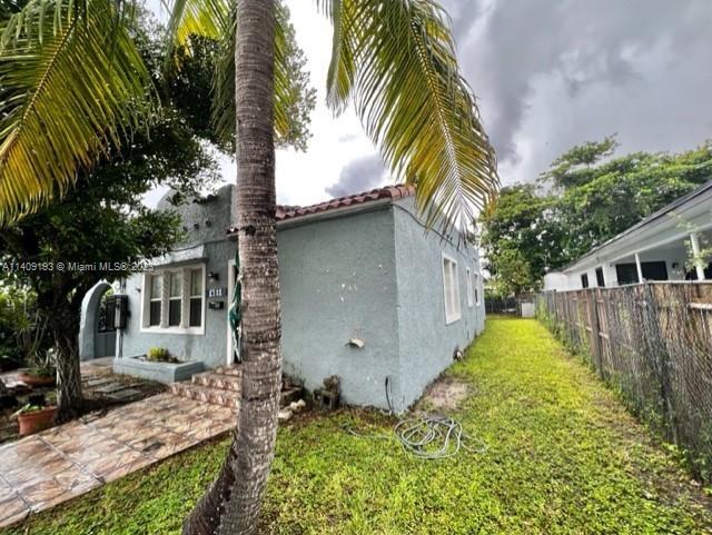 Foto del edificio - 1381 NW 56th St