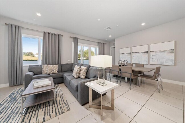 Building Photo - 7740 Sandy Ridge Dr