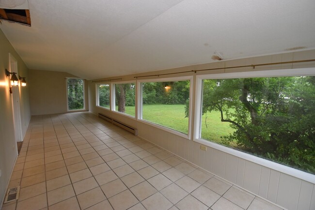 Foto del edificio - 2 Bedroom, 1 Bath Home in Greenfield