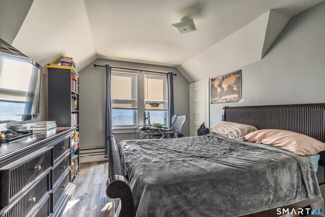 Foto del edificio - 795 Brewster St