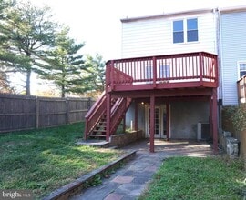 Building Photo - 19 Shady Spring Pl