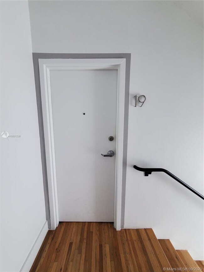 Foto del edificio - 831 16th St