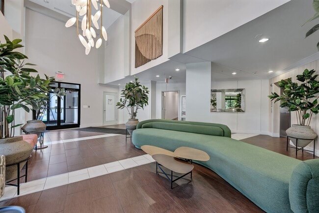 Building Photo - Crystal City Lofts