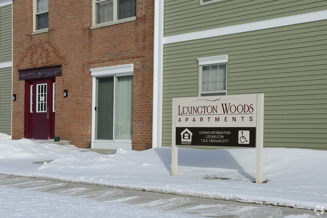 Building Photo - Lexington Woods Apartments