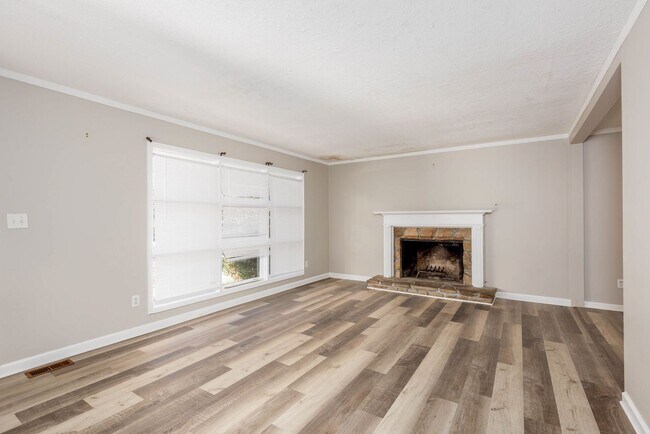 Building Photo - 1169 Dogwood Ln