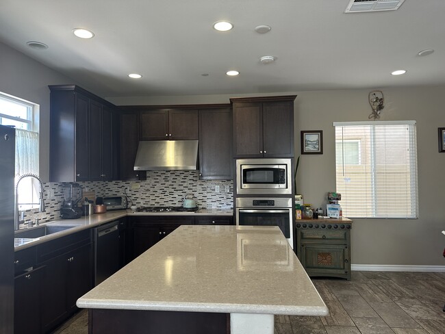 Building Photo - 11043 Walden Cir