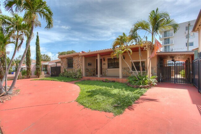 Foto del edificio - 2424 SW 21st Terrace