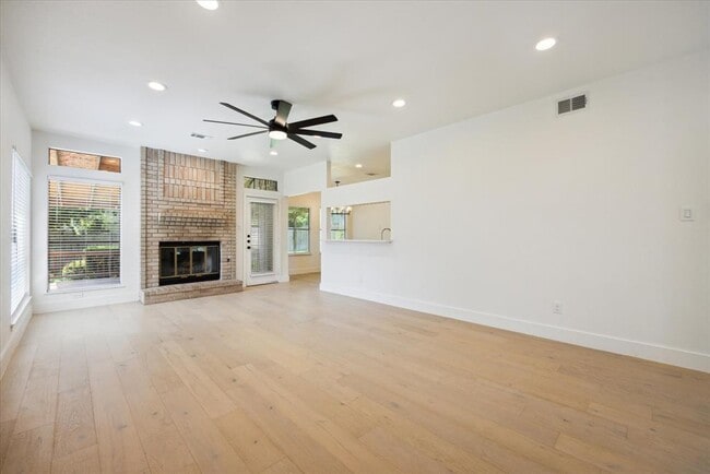 Building Photo - 14207 Weldon Ln