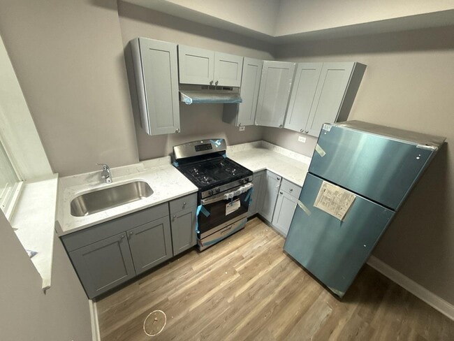 Foto del edificio - 7350 N Damen Ave