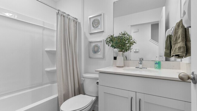 Foto del edificio - Brand New 4-Bed/3 Bath Town Home