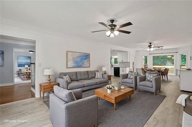 Foto del edificio - Beautifully Renovated 5-Bedroom, 4-Bath Home on Full Finished Basement!