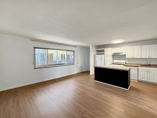 Foto del edificio - Upgraded 1BD/1BA Condo in Mission Hills W/...