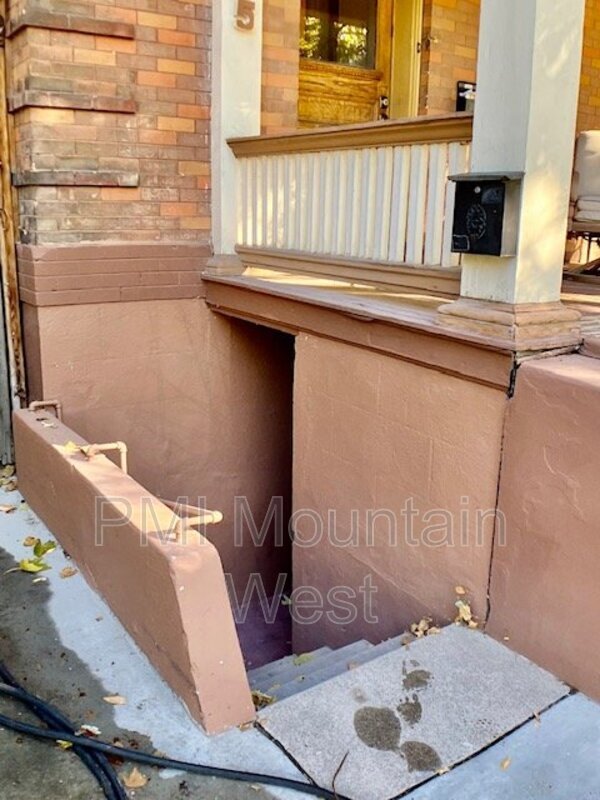 Photo - 555 E 3rd Ave Apartment