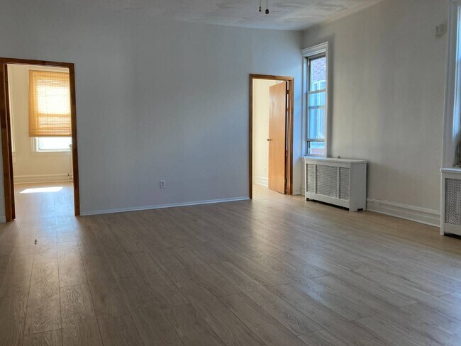 Building Photo - 2071 E 24th St