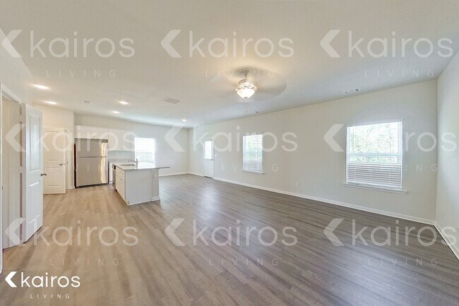 Building Photo - 3464 Bridgewood Dr.