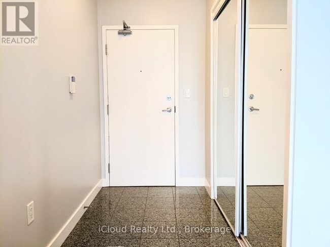 Photo du bâtiment - 5 Mariner Terrace