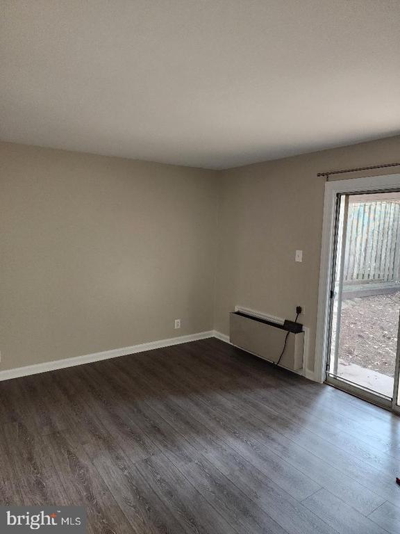 Building Photo - 205 E Cornell Dr