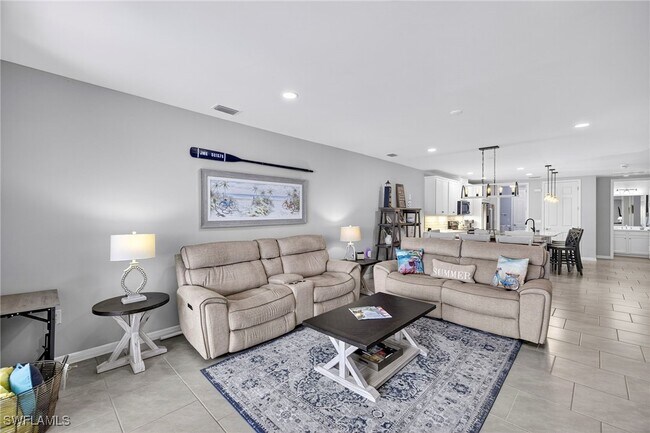 Building Photo - 14582 Edgewater Cir
