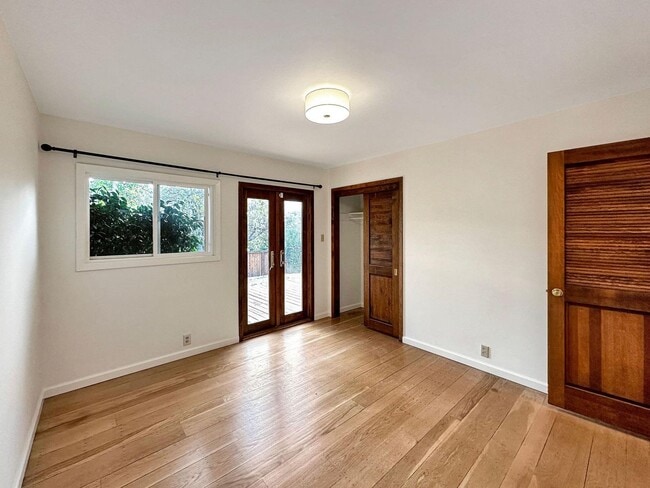Foto del edificio - 580 Remillard Dr