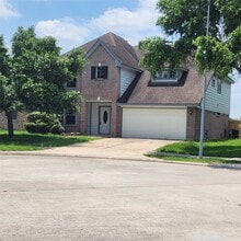 Building Photo - 21755 Debray Dr
