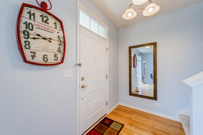 Building Photo - 2569 Waterbury Ln