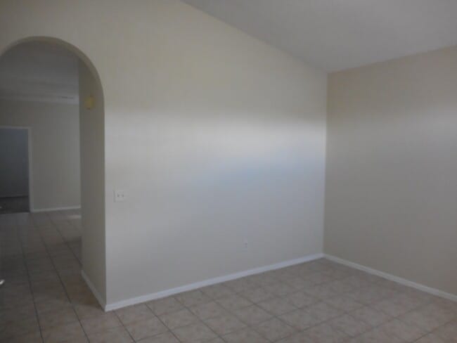 Foto del edificio - 14741 Calhoun Dr