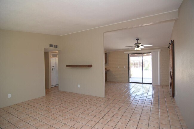 Building Photo - 2448 W Placita Algodon