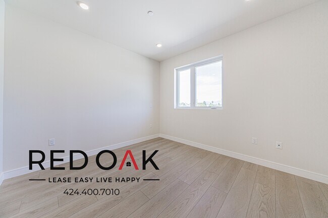 Foto del edificio - 5320 Cartwright Ave