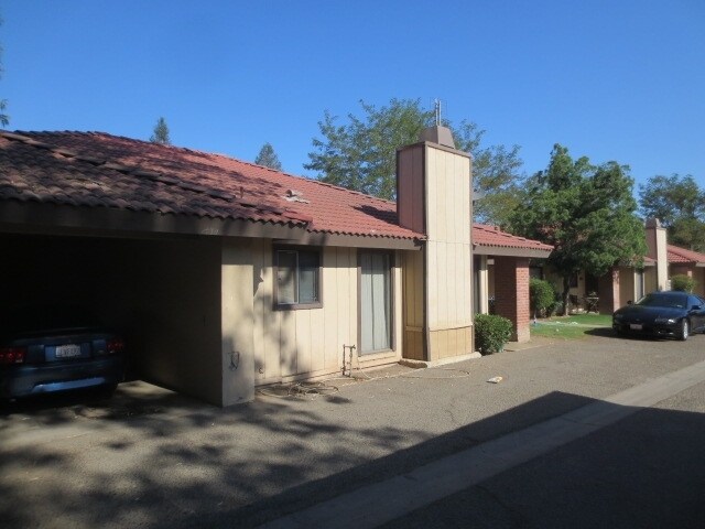 Primary Photo - 3551-3557 S County Center Dr