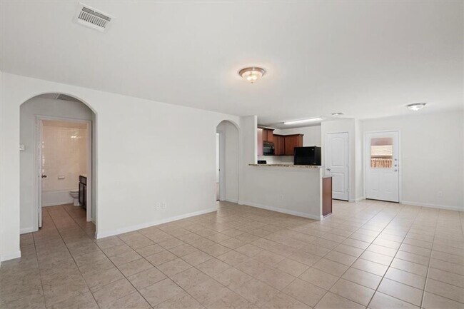 Foto del edificio - 360 Farmer Ln