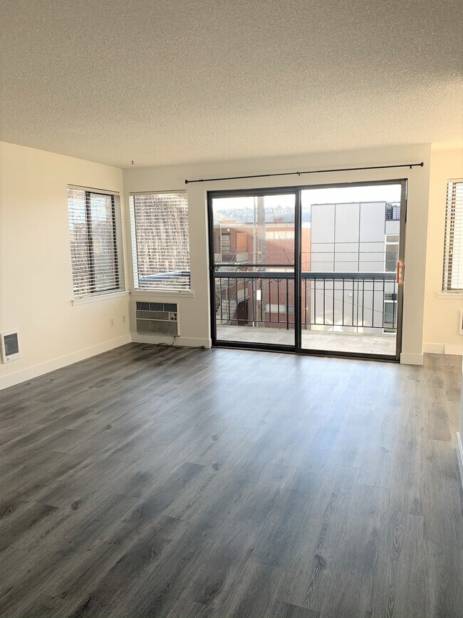 Foto del edificio - 2219 Eastlake Ave E