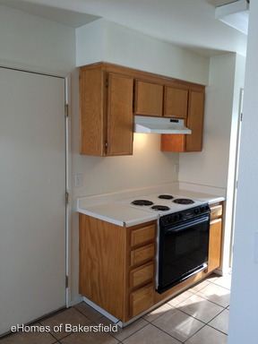 Building Photo - 2915 Brookside Dr