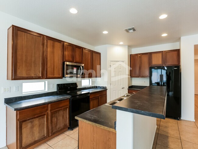 Foto del edificio - 4208 N 157th Avenue