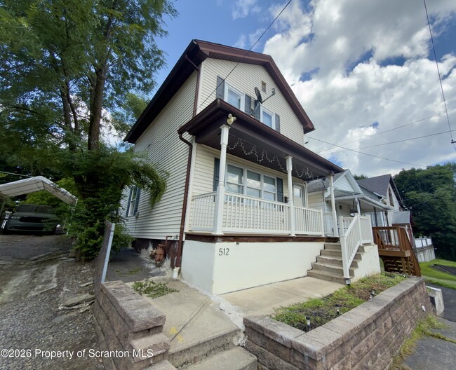 Building Photo - 512 Emmett St